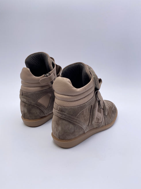 Hip sneaker “sleehak” suède